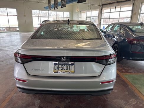 Used 2025 Honda Accord SE image 5