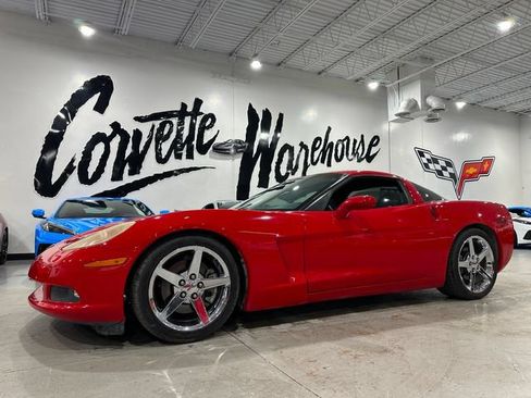 Used 2005 Chevrolet Corvette Coupe w/ Preferred Equipment Group RWD image 1