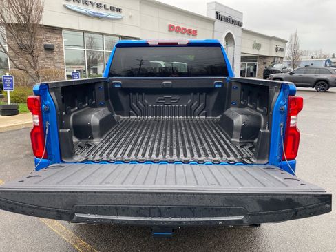 Used 2023 Chevrolet Silverado 1500 LT Trail Boss w/ LPO, Dark Essentials Package image 26