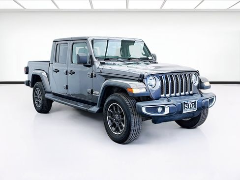 Used 2023 Jeep Gladiator Overland w/ Popular Equipment Package image 3