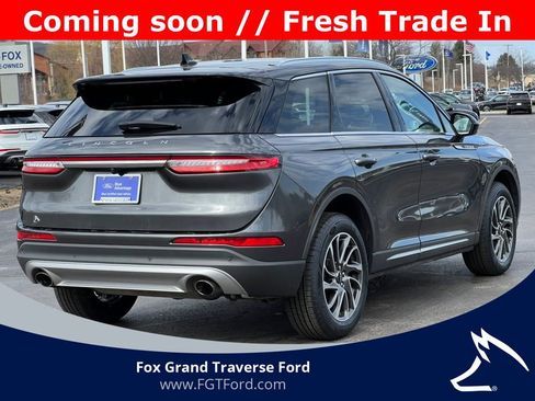 Used 2020 Lincoln Corsair Standard w/ Equipment Group 101A image 9