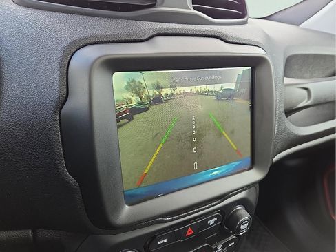 Used 2020 Jeep Renegade Trailhawk w/ Premium Leather Group image 17