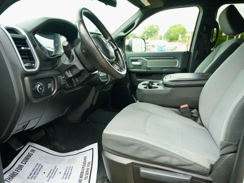 Used 2022 RAM 3500 Big Horn image 12