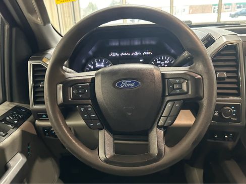 Certified 2020 Ford F250 XLT w/ XLT Premium Package image 13