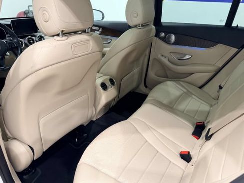 Used 2019 Mercedes-Benz GLC 300 4MATIC image 35