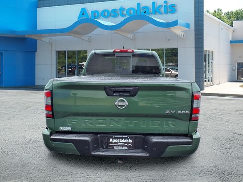 Used 2022 Nissan Frontier SV AWD/4WD image 4