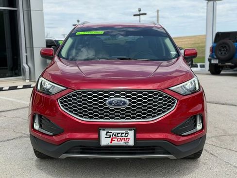 Used 2024 Ford Edge SEL w/ Convenience Package AWD/4WD image 2