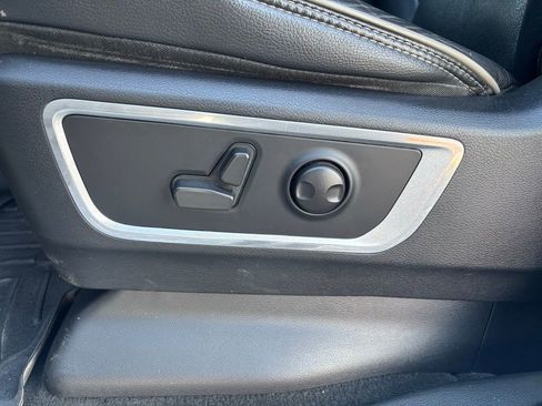 Used 2022 RAM 1500 Laramie image 15