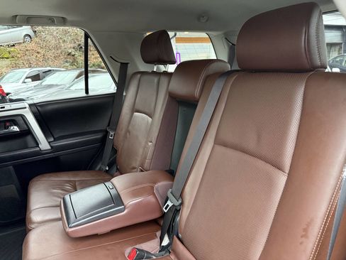 Used 2016 Toyota 4Runner Limited image 33