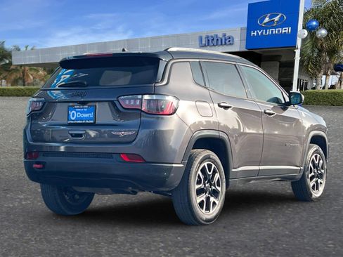 Used 2019 Jeep Compass Trailhawk image 2