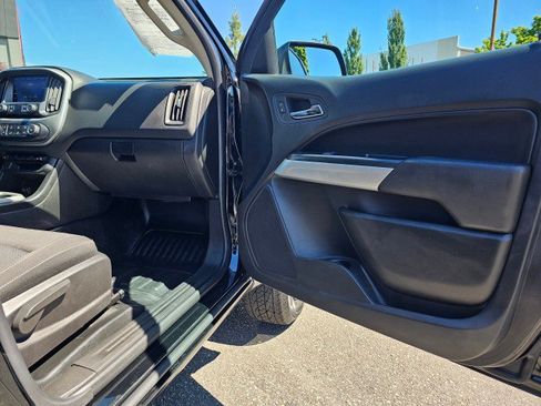 Used 2022 Chevrolet Colorado LT w/ Fleet Safety Package RWD image 12