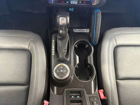 Used 2022 Ford Bronco Black Diamond image 11