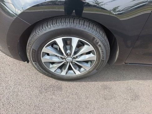 Used 2016 Kia Sedona SX FWD image 4