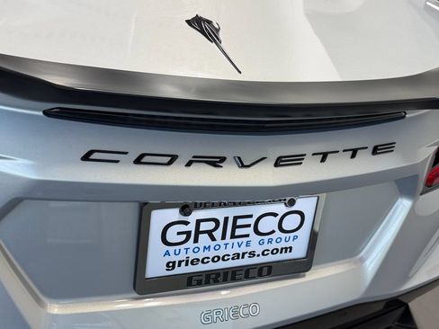 Used 2024 Chevrolet Corvette Stingray Premium Cpe RWD image 15
