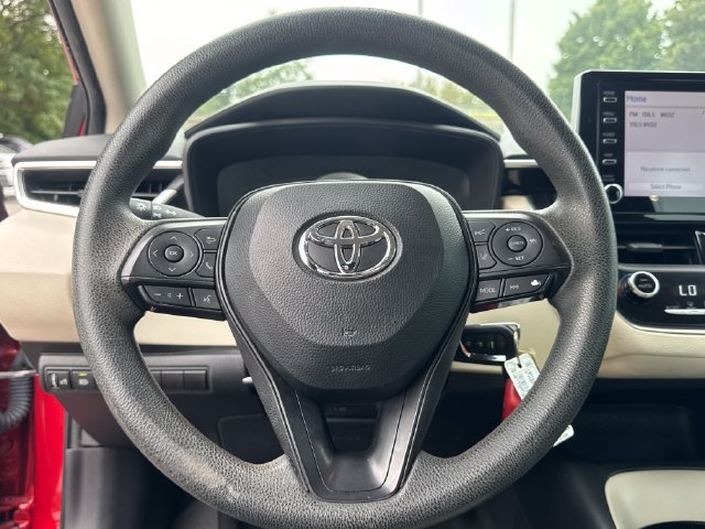 Used 2020 Toyota Corolla LE FWD image 18