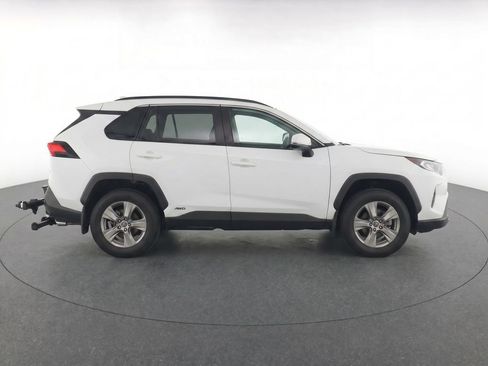 Used 2024 Toyota RAV4 XLE w/ Convenience Package AWD/4WD image 11