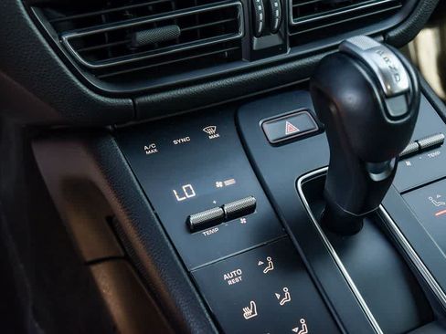 Used 2024 Porsche Macan S AWD/4WD image 25