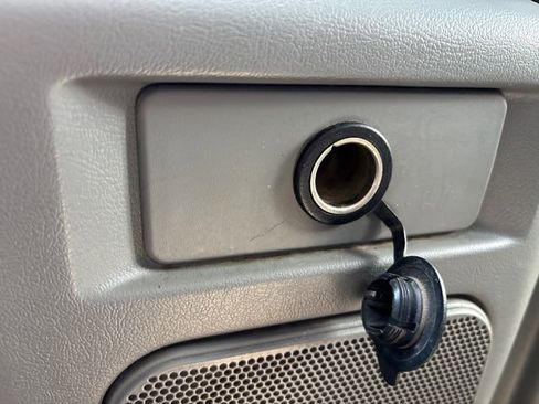 Used 2014 Ford E-350 and Econoline 350 XLT RWD image 30