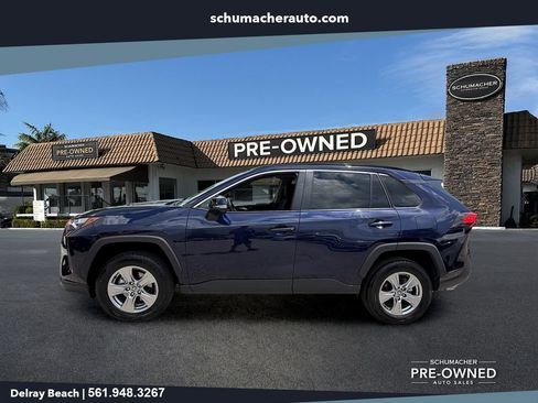 Used 2025 Toyota RAV4 XLE FWD image 4