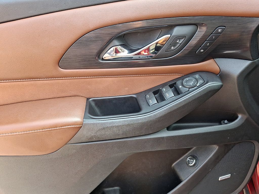 Used 2018 Chevrolet Traverse High Country AWD/4WD image 12