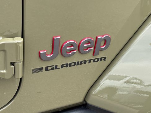 New 2026 Jeep Gladiator Rubicon AWD/4WD image 8