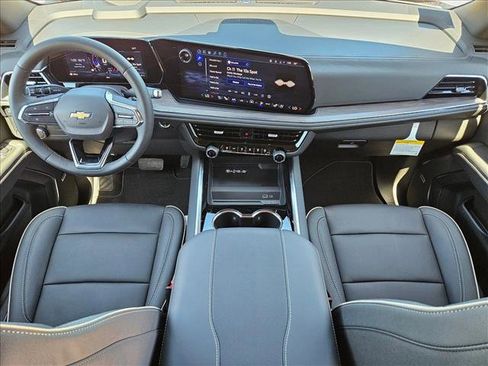 New 2026 Chevrolet Suburban Premier image 20