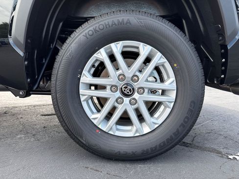Used 2026 Toyota Tundra SR5 AWD/4WD image 30