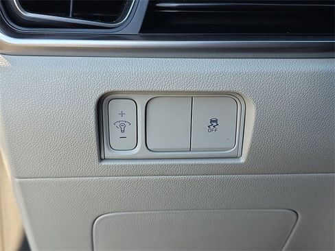 Certified 2024 Kia Sorento S w/ Panoramic Sunroof Package image 31