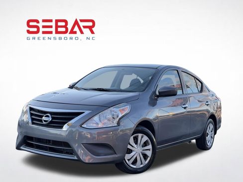Used 2019 Nissan Versa SV FWD image 1