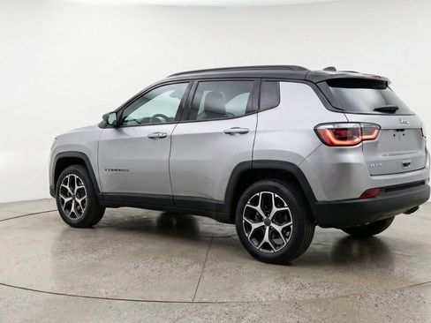 Used 2025 Jeep Compass Limited AWD/4WD image 6