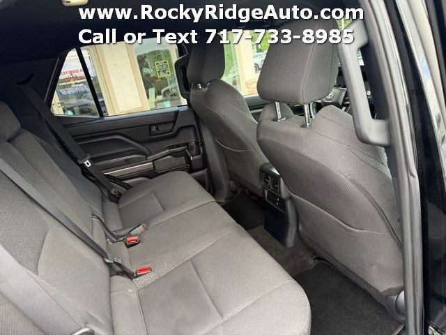 Used 2025 Toyota 4Runner SR5 AWD/4WD image 35