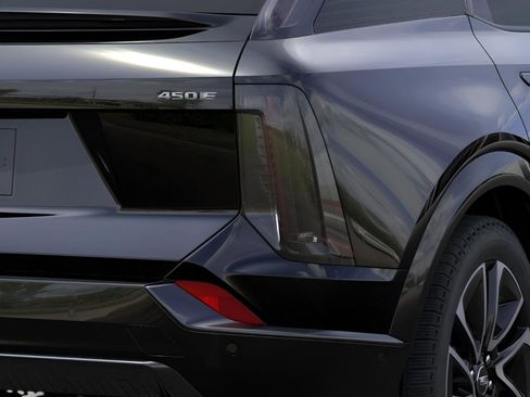 New 2026 Cadillac Optiq Sport 1 w/ LPO, Floor Liner Package RWD image 21