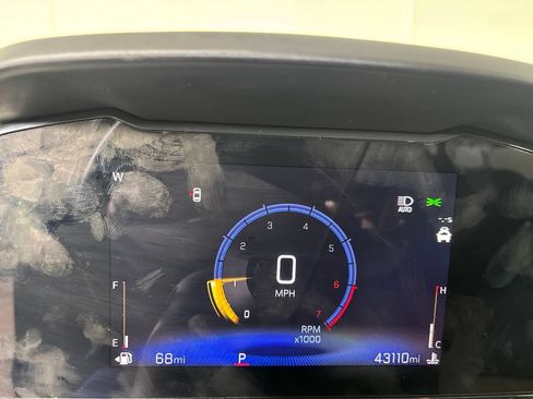 Used 2024 Chevrolet Trax LT FWD image 15