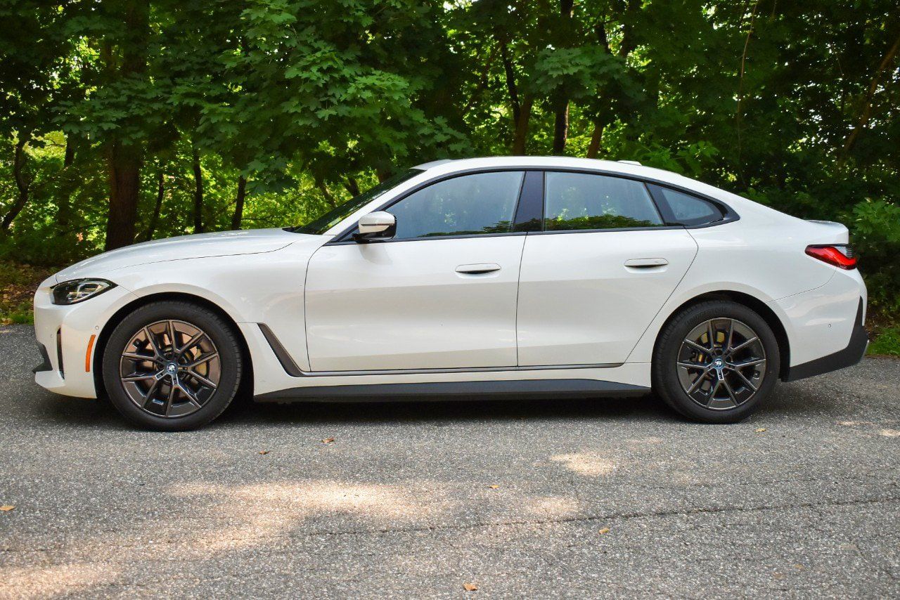 Used 2023 BMW i4 eDrive35 w/ Premium Package RWD image 4