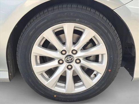 Used 2020 Toyota Camry LE FWD image 21