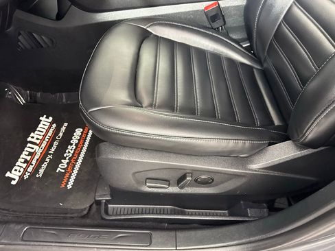 Used 2024 Ford Edge SEL image 12