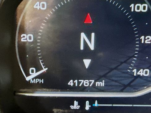 Used 2022 GMC Sierra 1500 AT4 w/ AT4 Preferred Package image 14