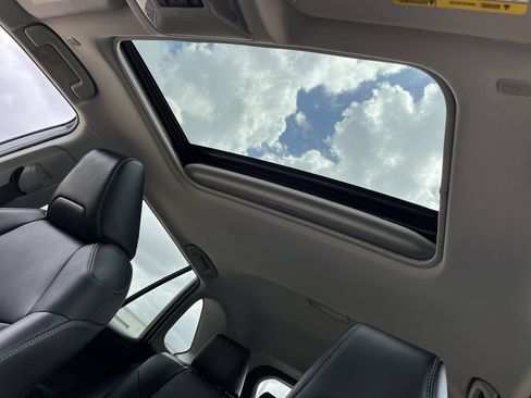 Used 2024 Toyota RAV4 XLE Premium FWD image 23