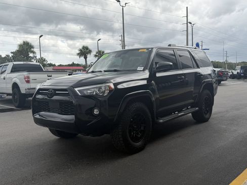 Used 2021 Toyota 4Runner SR5 RWD image 10