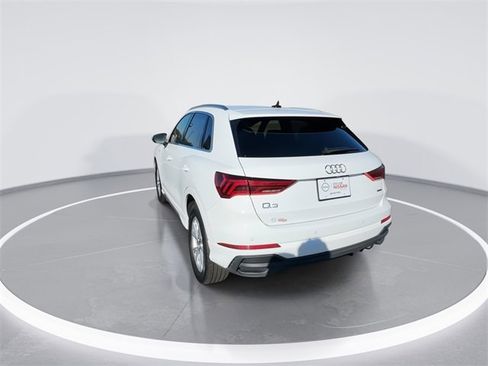 Used 2024 Audi Q3 2.0T Premium image 7