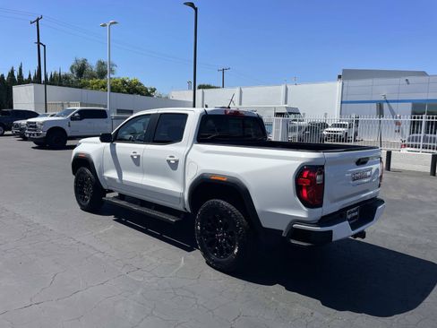 New 2026 GMC Canyon Elevation w/ Convenience Package RWD image 7
