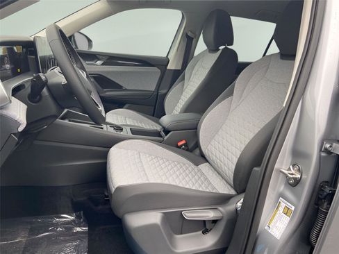 New 2026 Volkswagen Tiguan S image 8