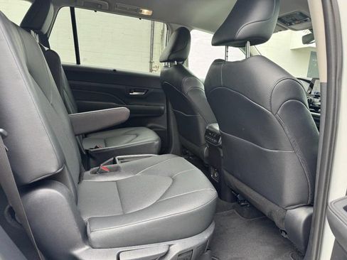 Used 2026 Toyota Grand Highlander AWD image 15