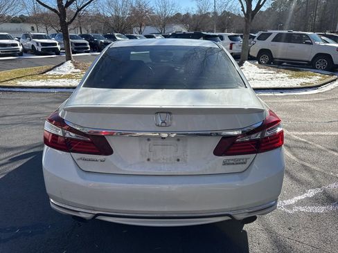 Used 2017 Honda Accord Sport Special Edition image 15