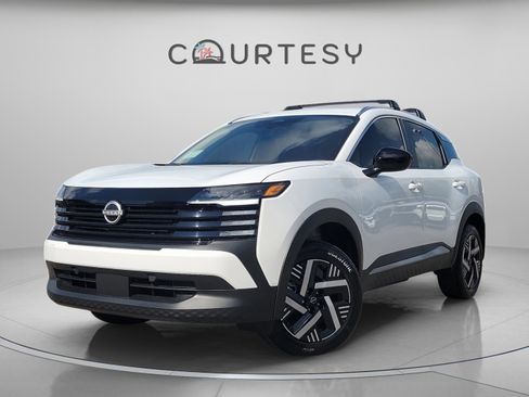 New 2026 Nissan Kicks SV image 1