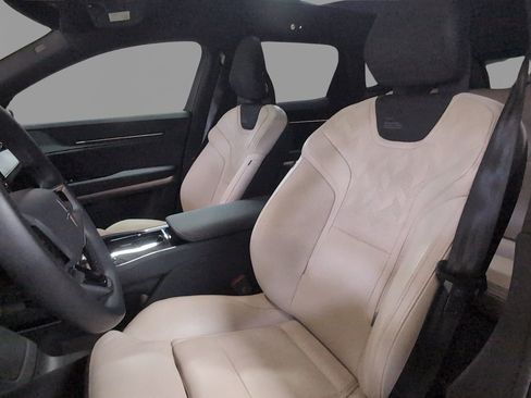 Used 2025 Polestar Polestar 3 image 16