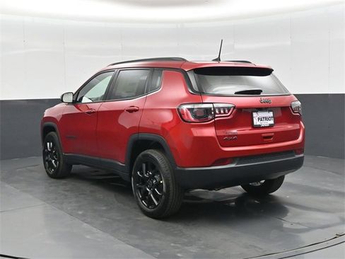New 2026 Jeep Compass Latitude image 6