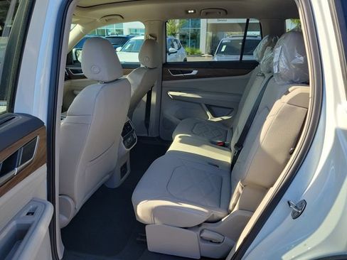 New 2026 Volkswagen Atlas SE FWD image 11