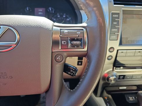Used 2017 Lexus GX 460 AWD/4WD image 23