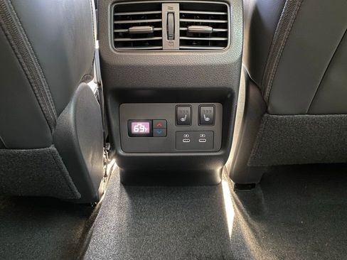 New 2025 Nissan Rogue Platinum w/ Tech Package image 19